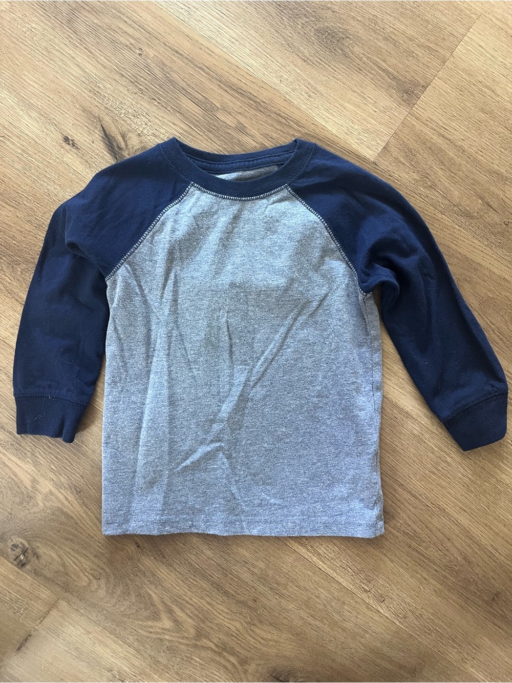 Cat & Jack Kids Long-Sleeve Raglan Shirt 2T